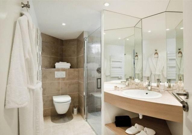 Les Arbres Rouges Bed & Breakfast Sucé Стая снимка